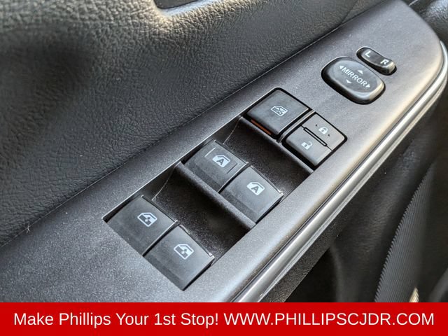 Used 2016 Toyota Camry SE FWD image 21