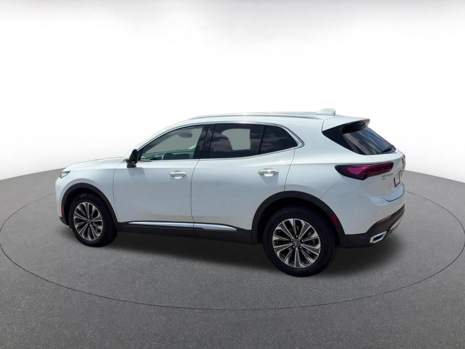 Used 2024 Buick Envision Preferred AWD/4WD image 8