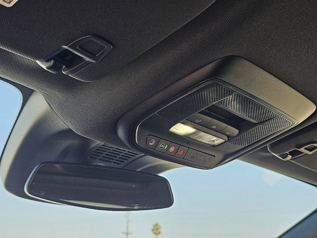 Used 2025 Chevrolet Blazer EV LT image 29