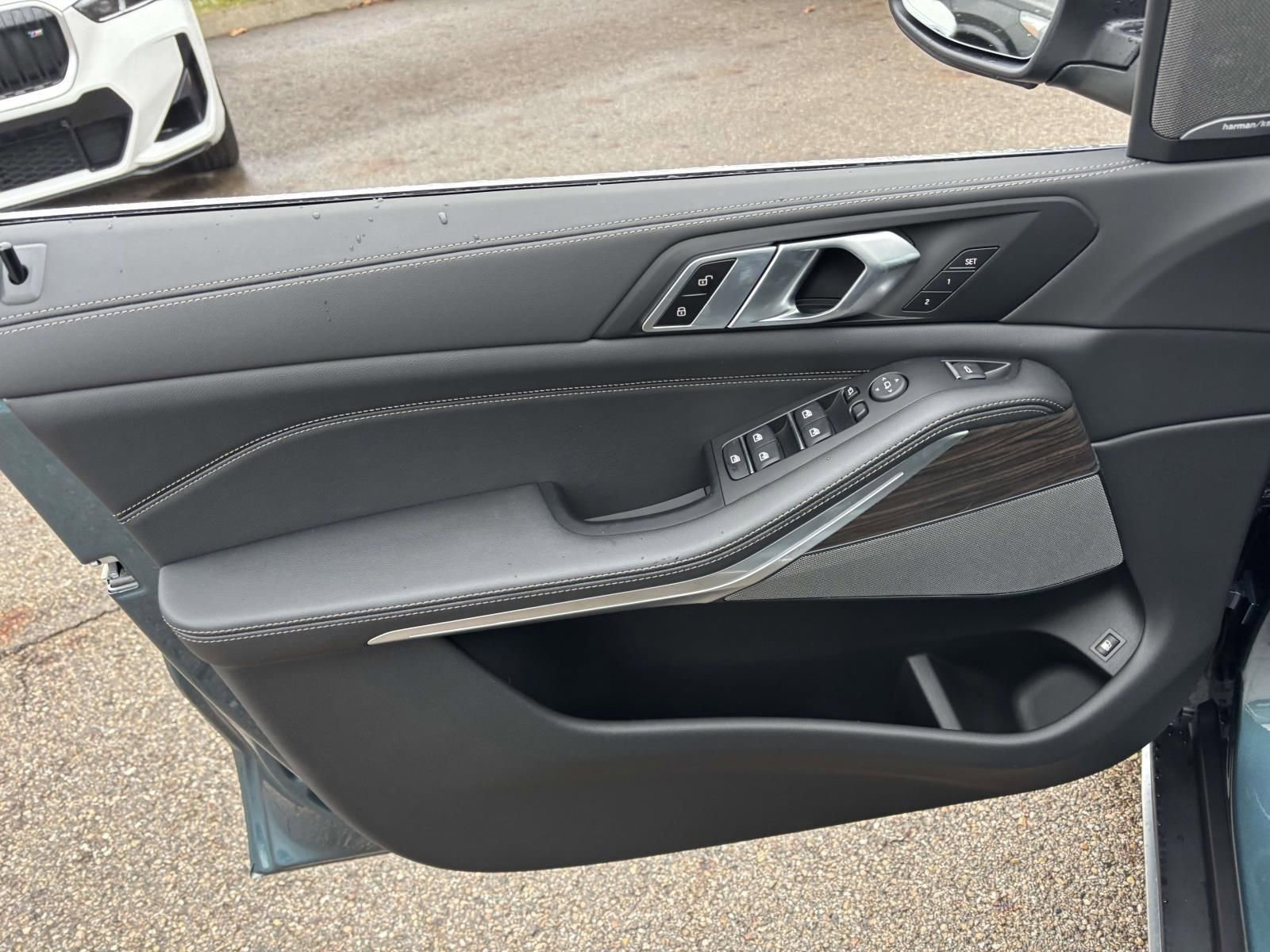 New 2026 BMW X5 xDrive50e w/ Premium Package image 11