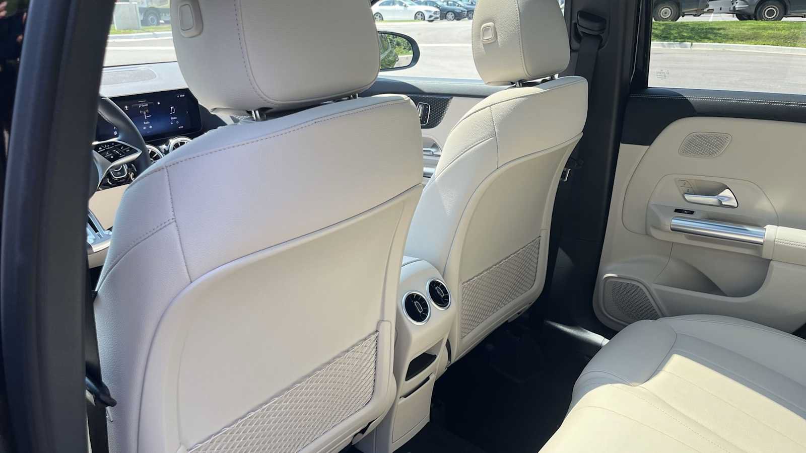 New 2026 Mercedes-Benz GLA 250 4MATIC image 33