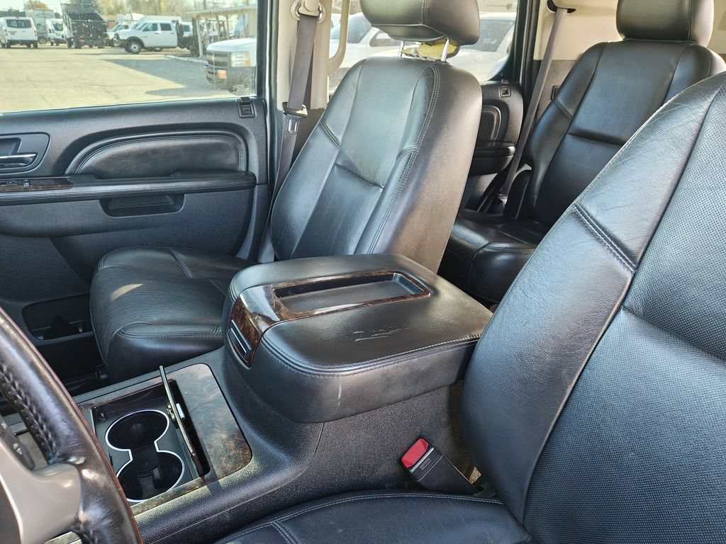 Used 2014 GMC Yukon Denali AWD/4WD image 17