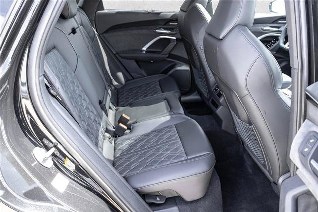 Certified 2025 Audi SQ5 Premium Plus w/ Premium Plus Package AWD/4WD image 24