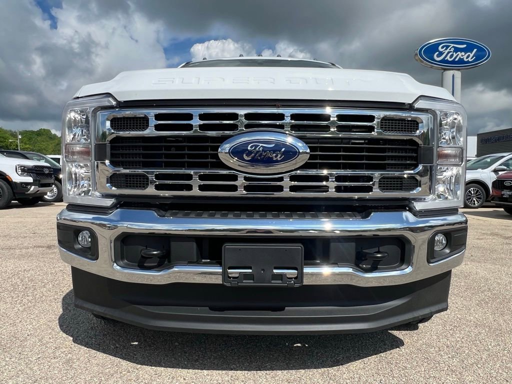 New 2025 Ford F350 XL w/ XL Chrome Package image 3