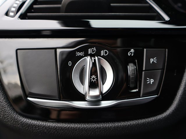 Used 2023 BMW 540i xDrive w/ Executive Package image 12