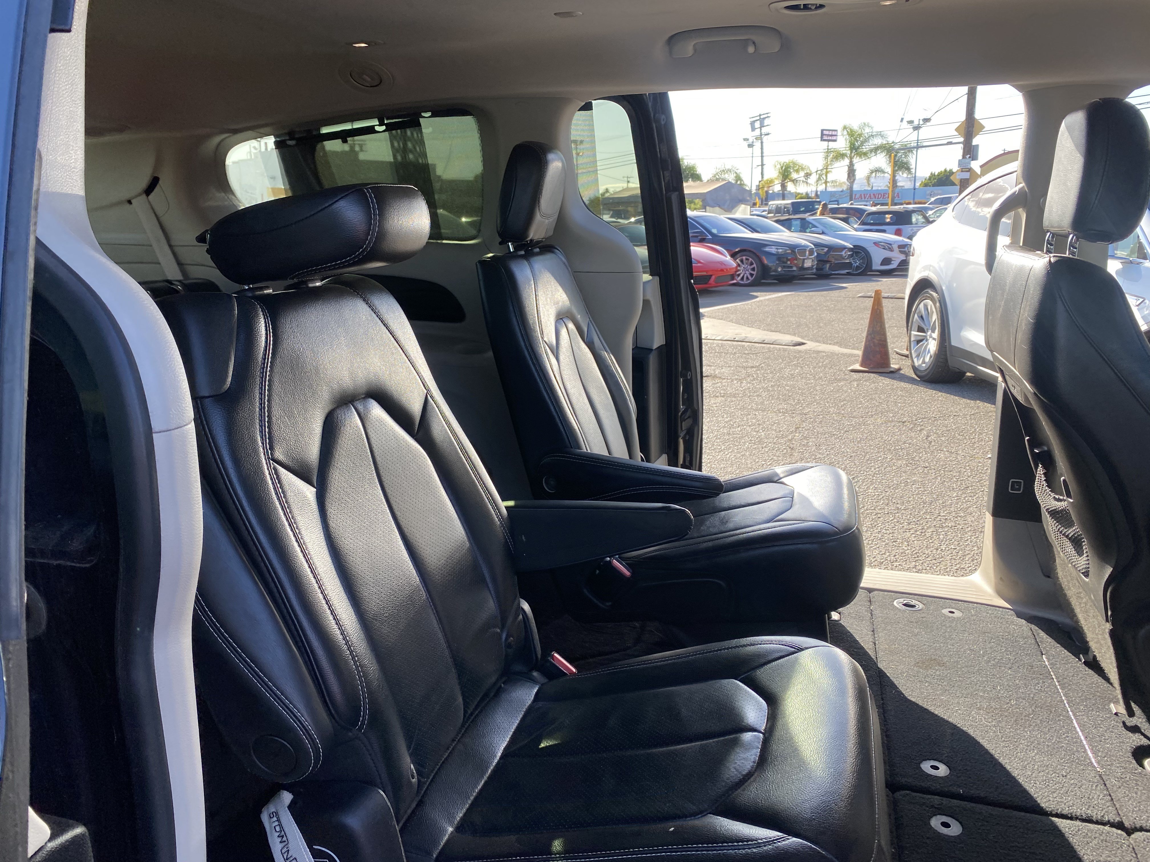 Used 2022 Chrysler Pacifica Touring-L FWD image 20
