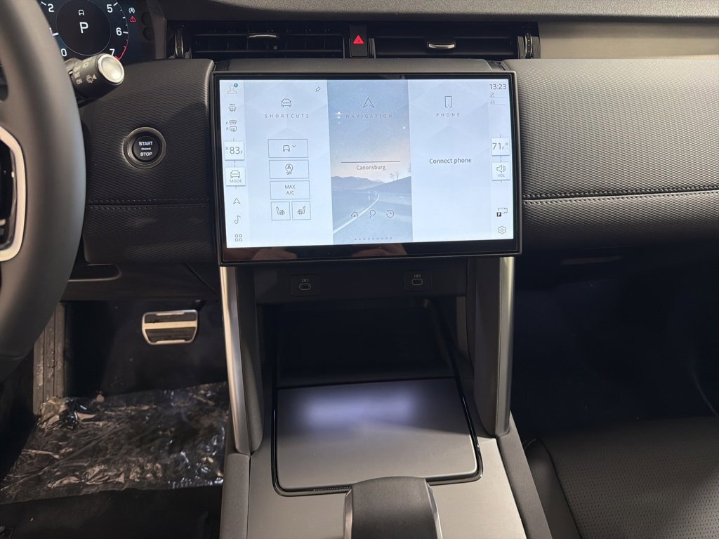 New 2026 Land Rover Discovery Sport Landmark image 16