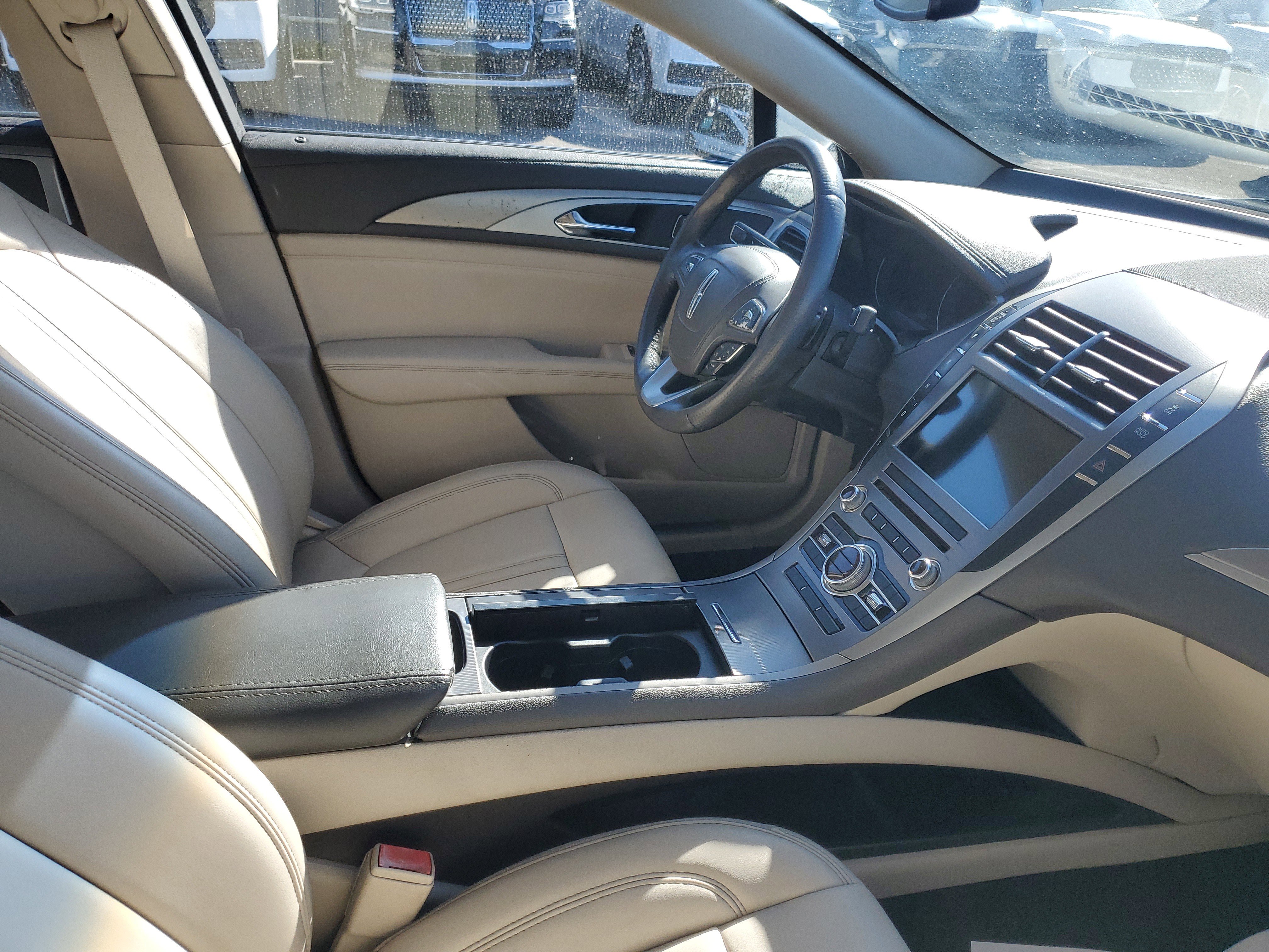 Used 2017 Lincoln MKZ Premiere image 13