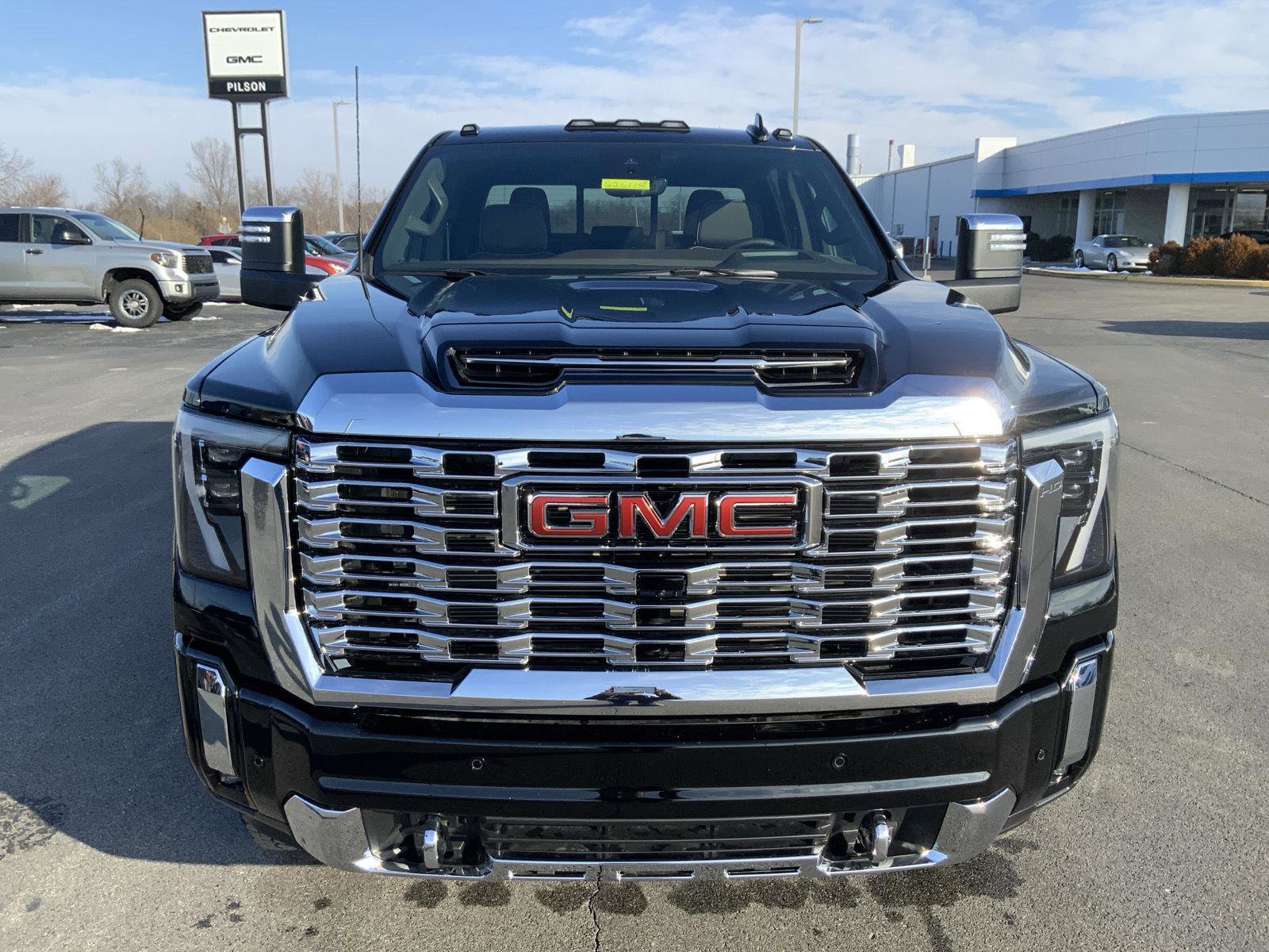 New 2026 GMC Sierra 2500 Denali w/ Technology Package image 3
