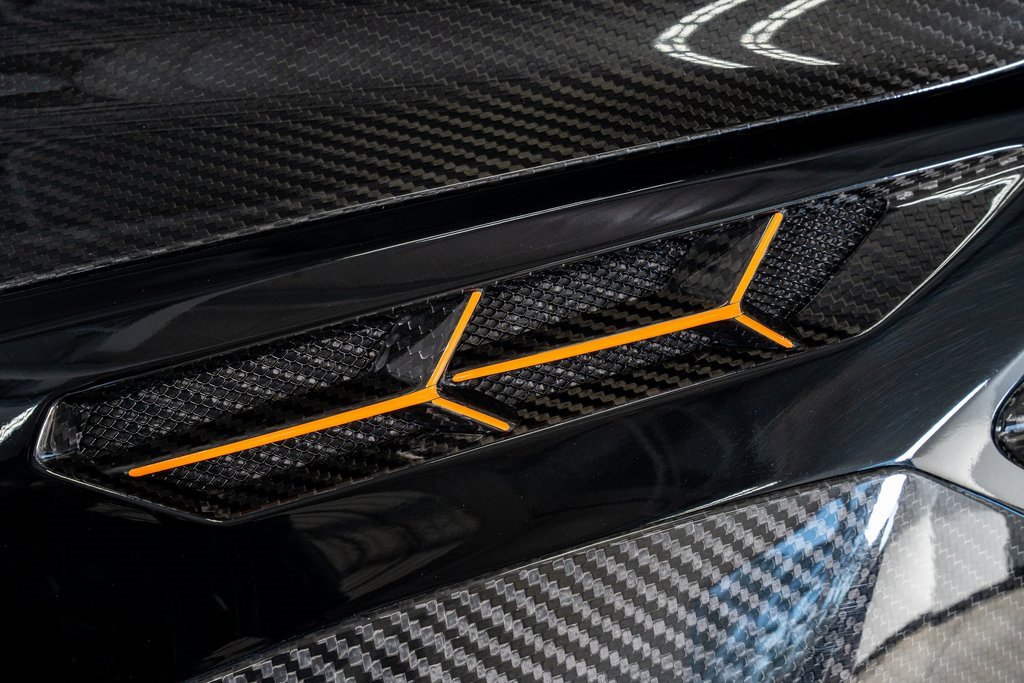 Used 2022 Lamborghini Urus image 24