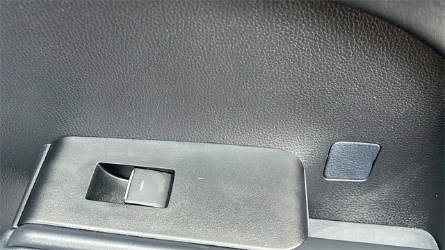 Certified 2025 Toyota Highlander Limited image 34