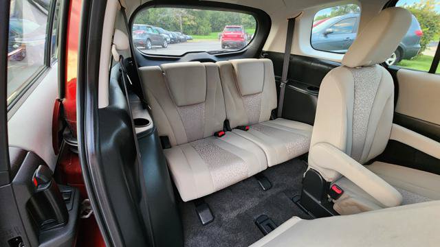 Used 2012 MAZDA MAZDA5 Touring w/ Moonroof & Audio Pkg FWD image 18