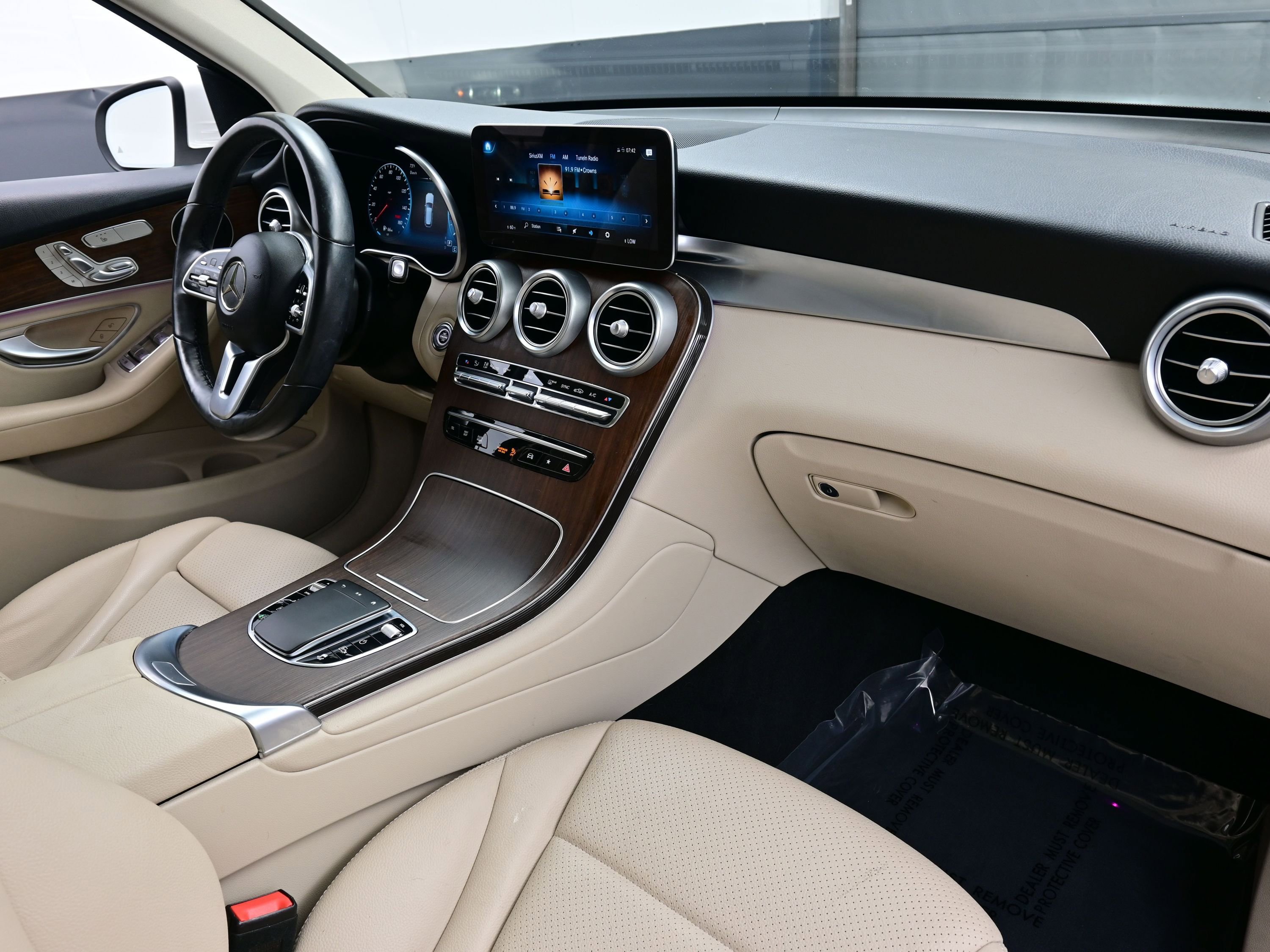 Used 2022 Mercedes-Benz GLC 300 4MATIC image 15