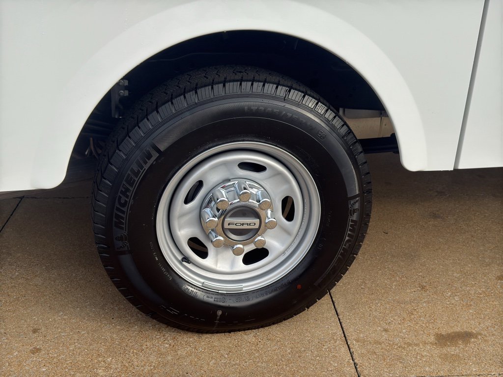 New 2026 Ford F250 XL w/ XL Chrome Package image 6