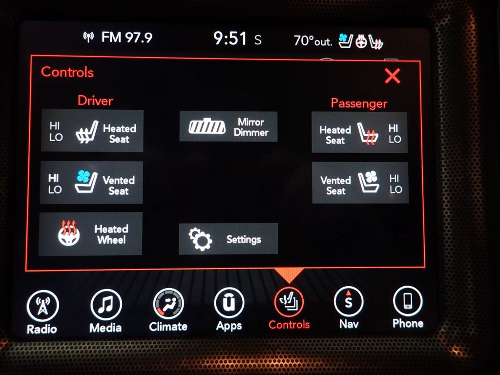 Used 2017 Dodge Challenger R/T Plus RWD image 4