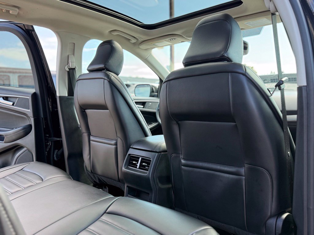 Certified 2024 Ford Edge SEL w/ Convenience Package AWD/4WD image 18
