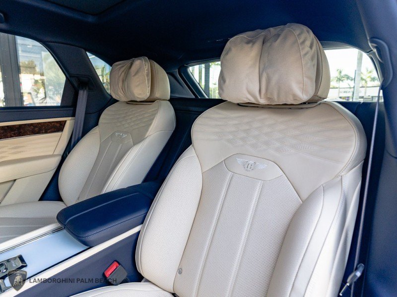 Used 2026 Bentley Bentayga Extended Wheelbase AWD/4WD image 36