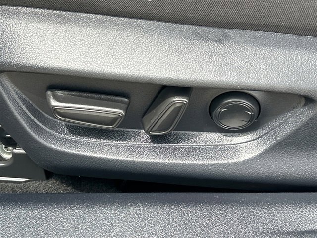 Used 2025 Toyota Camry LE image 20