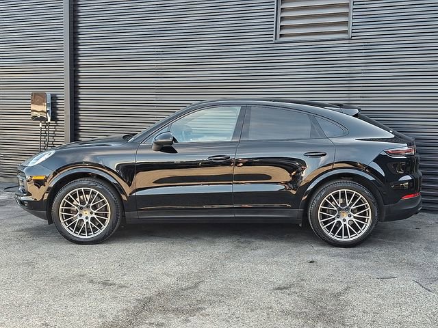 Certified 2023 Porsche Cayenne Platinum Edition image 2