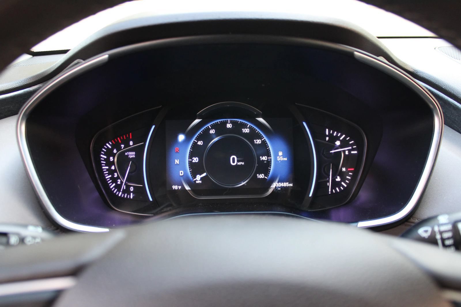 Used 2019 Hyundai Santa Fe SEL FWD image 12