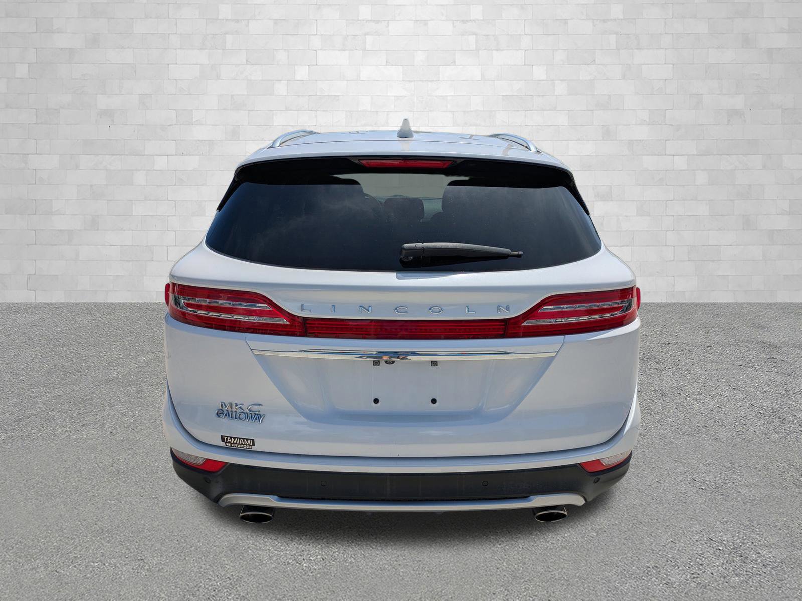 Used 2019 Lincoln MKC Select w/ Select Plus Package FWD image 3
