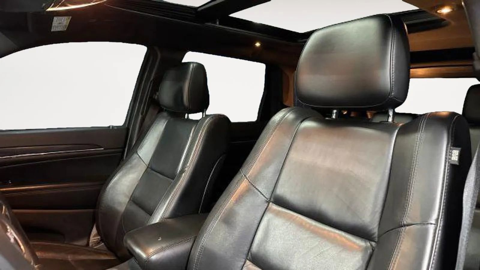 Used 2021 Jeep Grand Cherokee Limited w/ Sun & Sound Group image 7