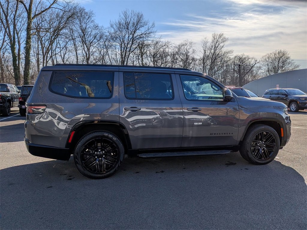 Used 2023 Jeep Wagoneer Series II image 2