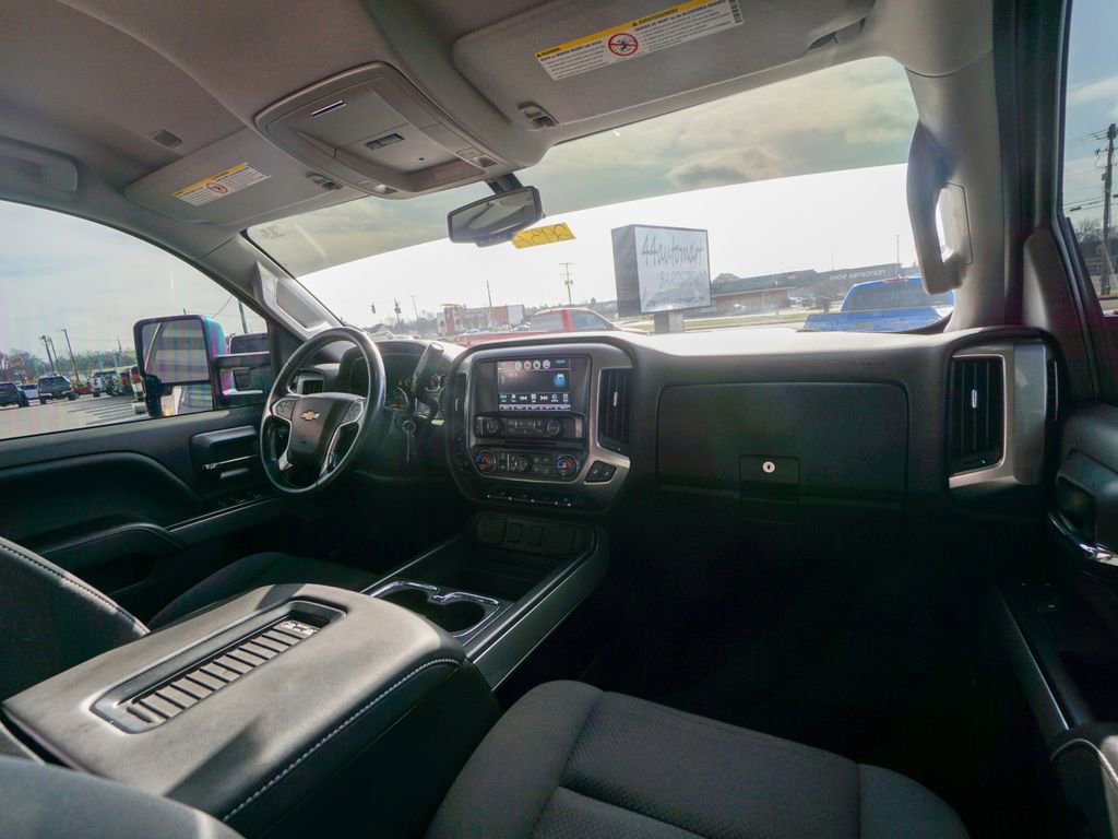 Used 2019 Chevrolet Silverado 2500 LT w/ LT Convenience Package image 15