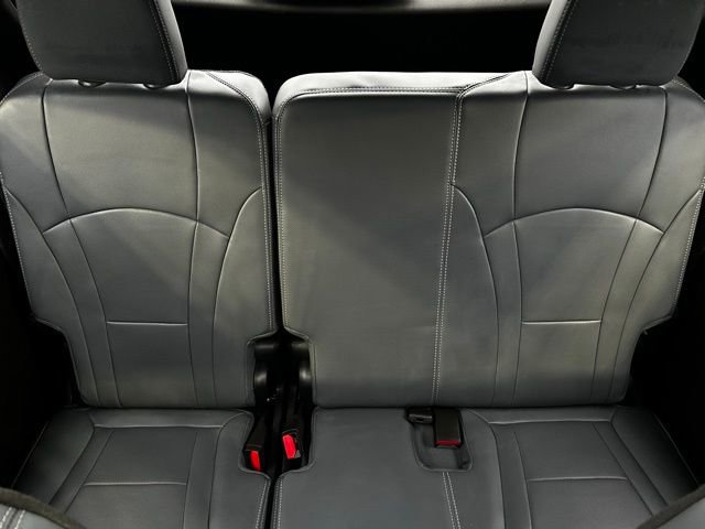 Used 2024 Buick Enclave Essence w/ Experience Buick Package image 29
