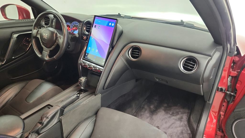 Used 2015 Nissan GT-R Premium AWD/4WD image 40