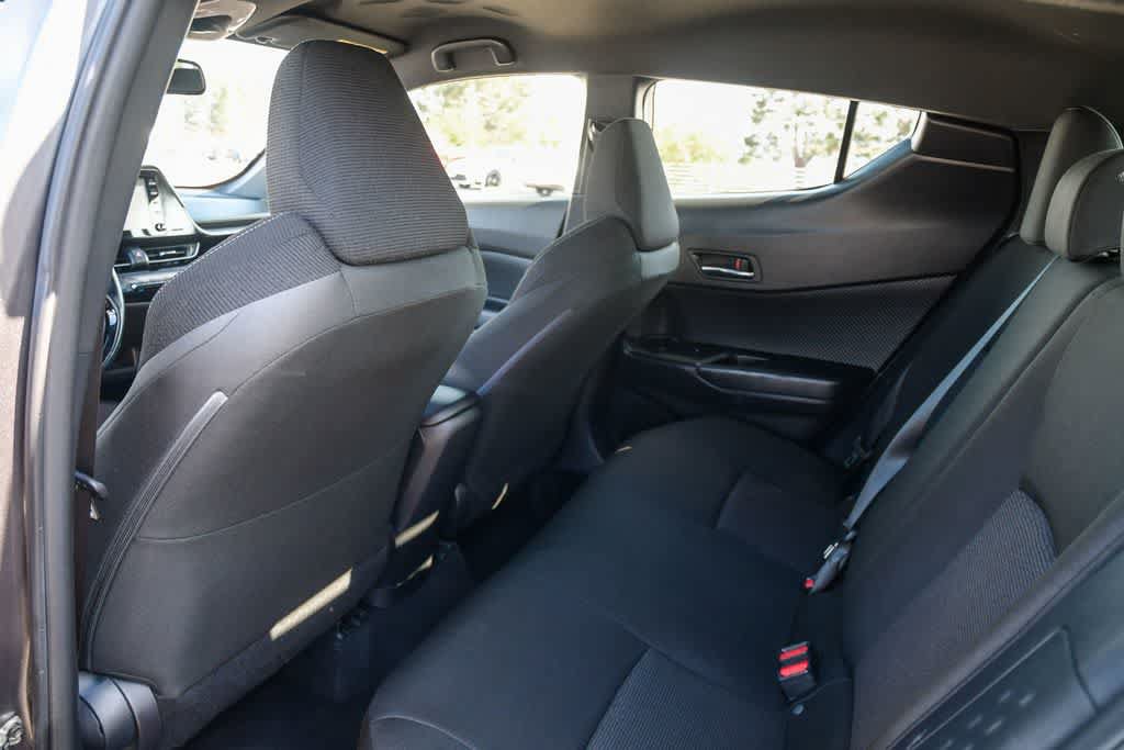 Used 2019 Toyota C-HR XLE FWD image 19