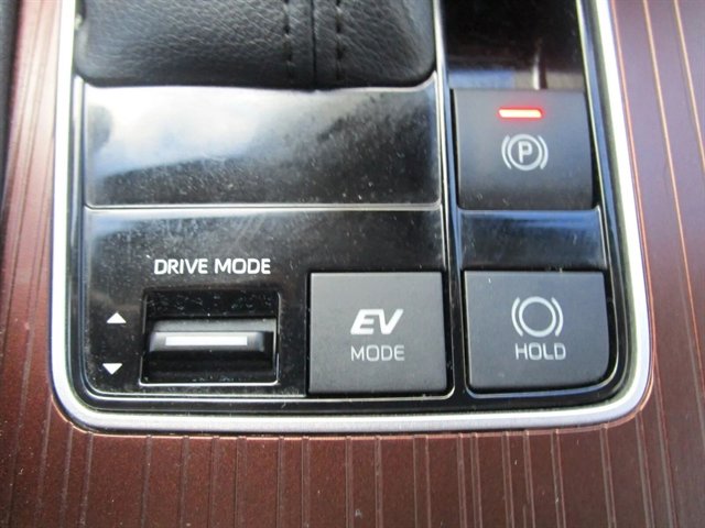 Used 2023 Toyota Sienna XLE AWD/4WD image 31