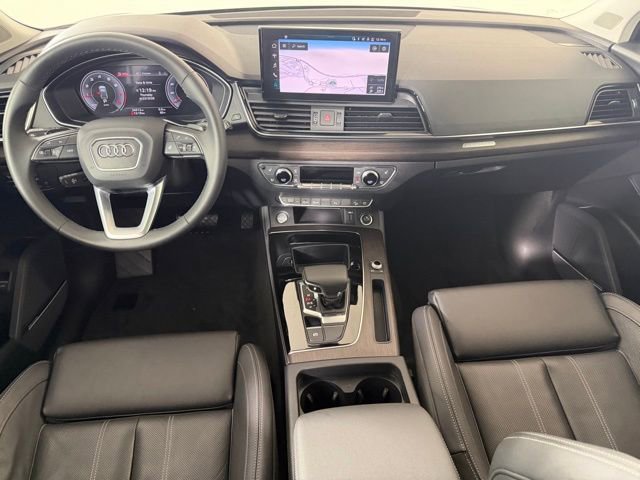 Used 2023 Audi Q5 2.0T Premium Plus w/ Premium Plus Package AWD/4WD image 11
