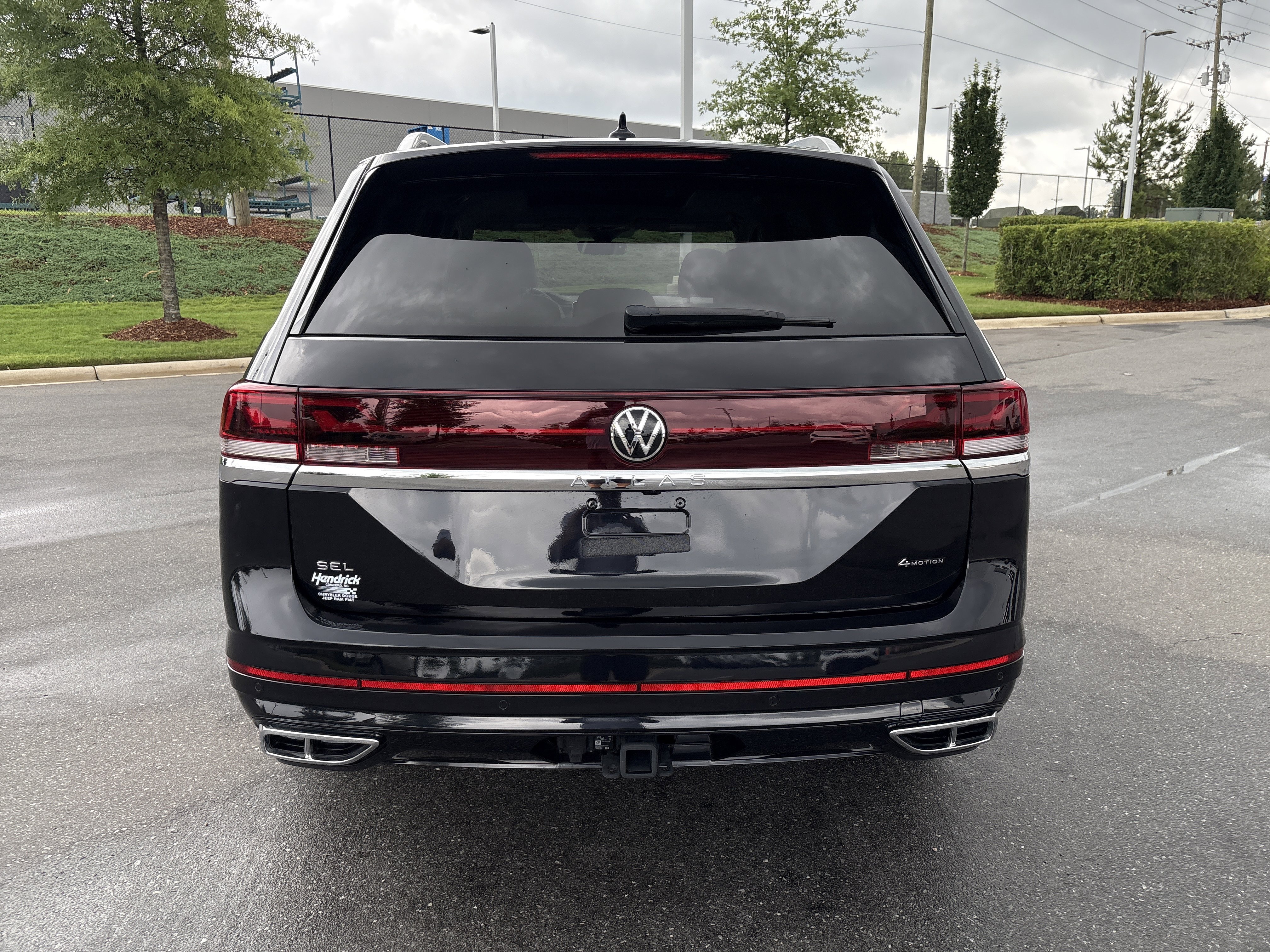 Used 2024 Volkswagen Atlas SEL Premium R-Line AWD/4WD image 8