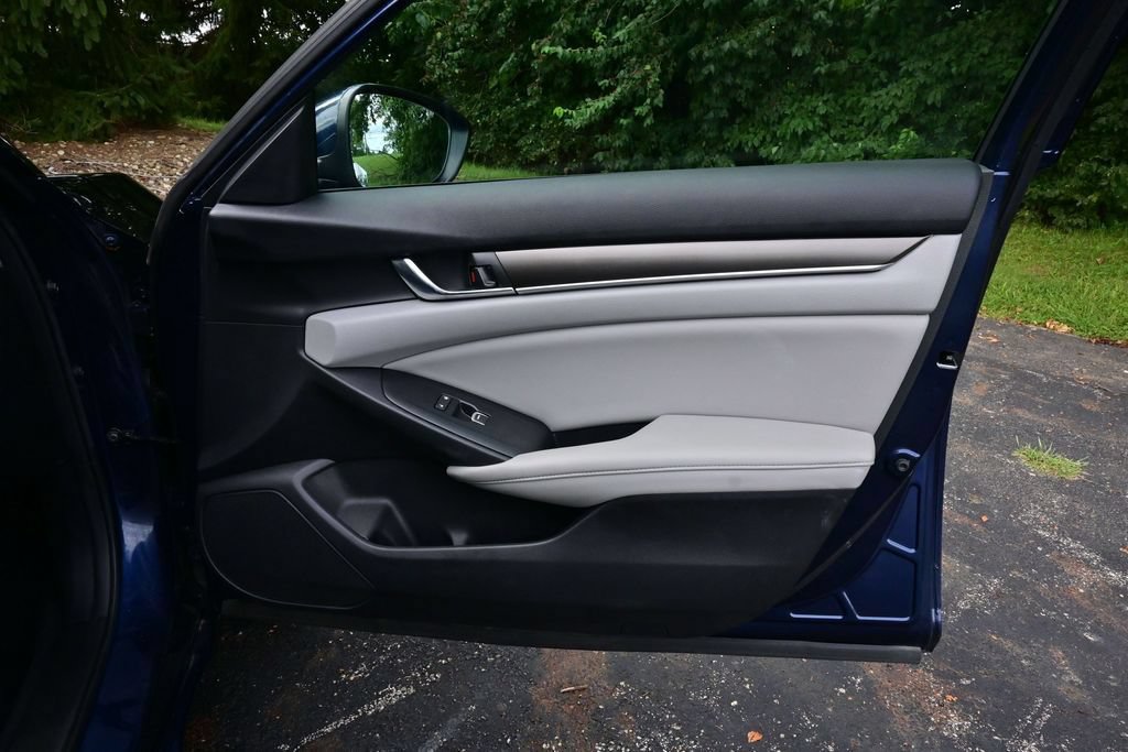 Used 2019 Honda Accord LX image 24