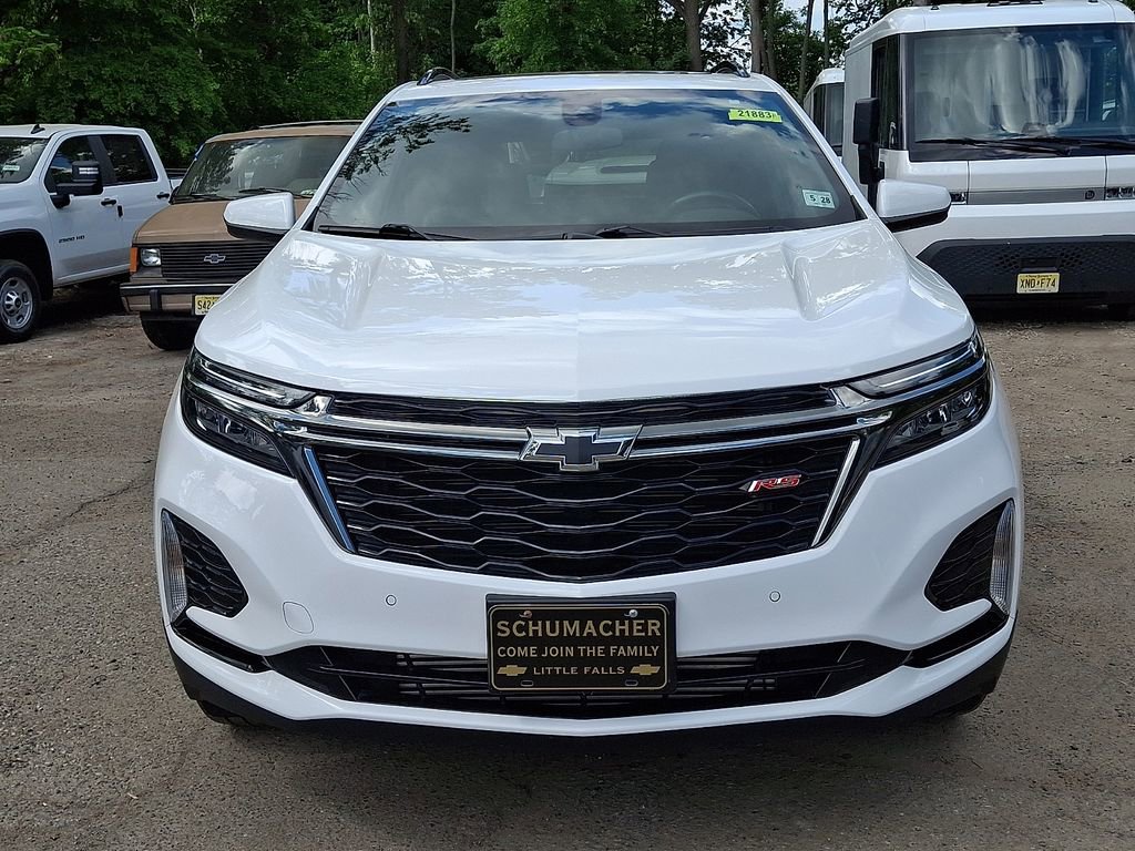 Used 2023 Chevrolet Equinox RS AWD/4WD image 2
