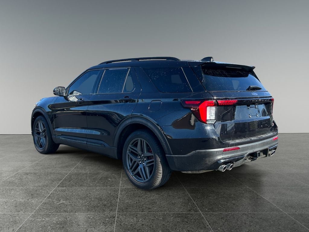 Used 2025 Ford Explorer ST AWD/4WD image 5