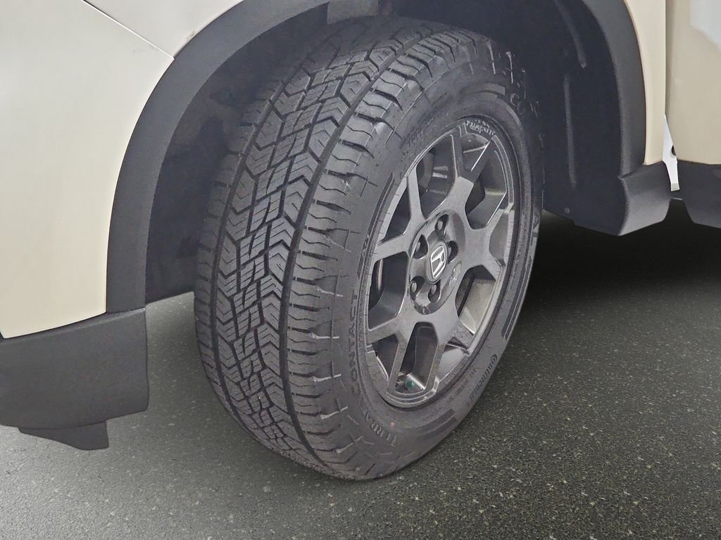 Used 2023 Honda Pilot TrailSport image 34
