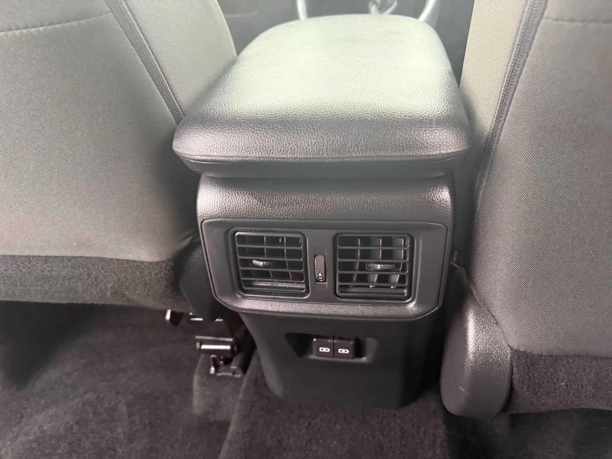 Used 2024 Toyota RAV4 XLE image 24