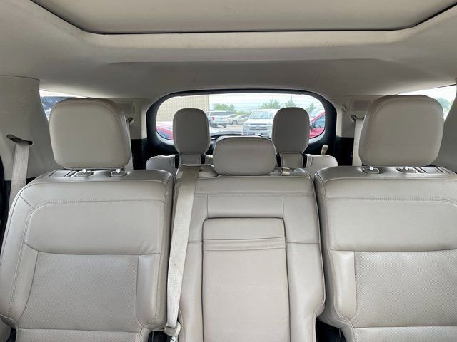 Used 2021 Ford Explorer Limited w/ Equipment Group 301A AWD/4WD image 20
