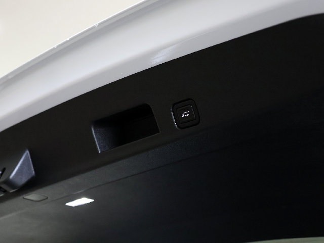 Used 2024 Chevrolet Traverse LT FWD image 32