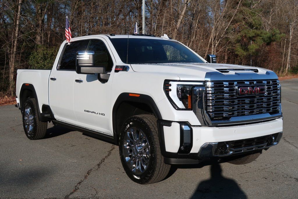 New 2026 GMC Sierra 2500 Denali w/ Denali Reserve Package image 4