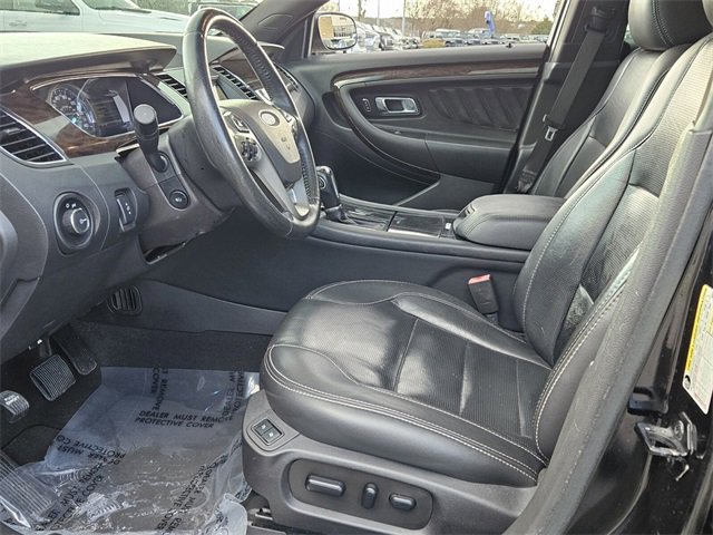 Used 2019 Ford Taurus Limited image 11