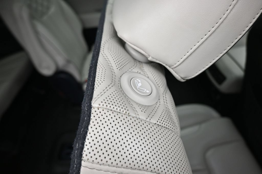 Used 2022 Hyundai Palisade Limited FWD image 55