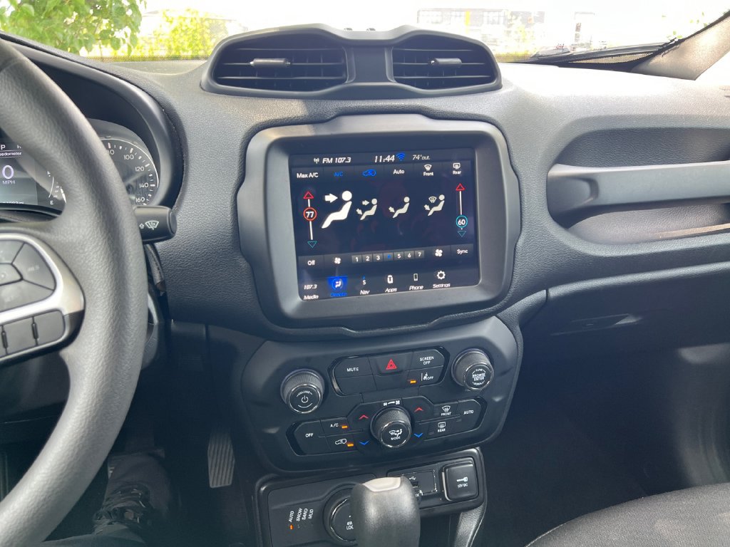 Used 2023 Jeep Renegade Latitude AWD/4WD image 32