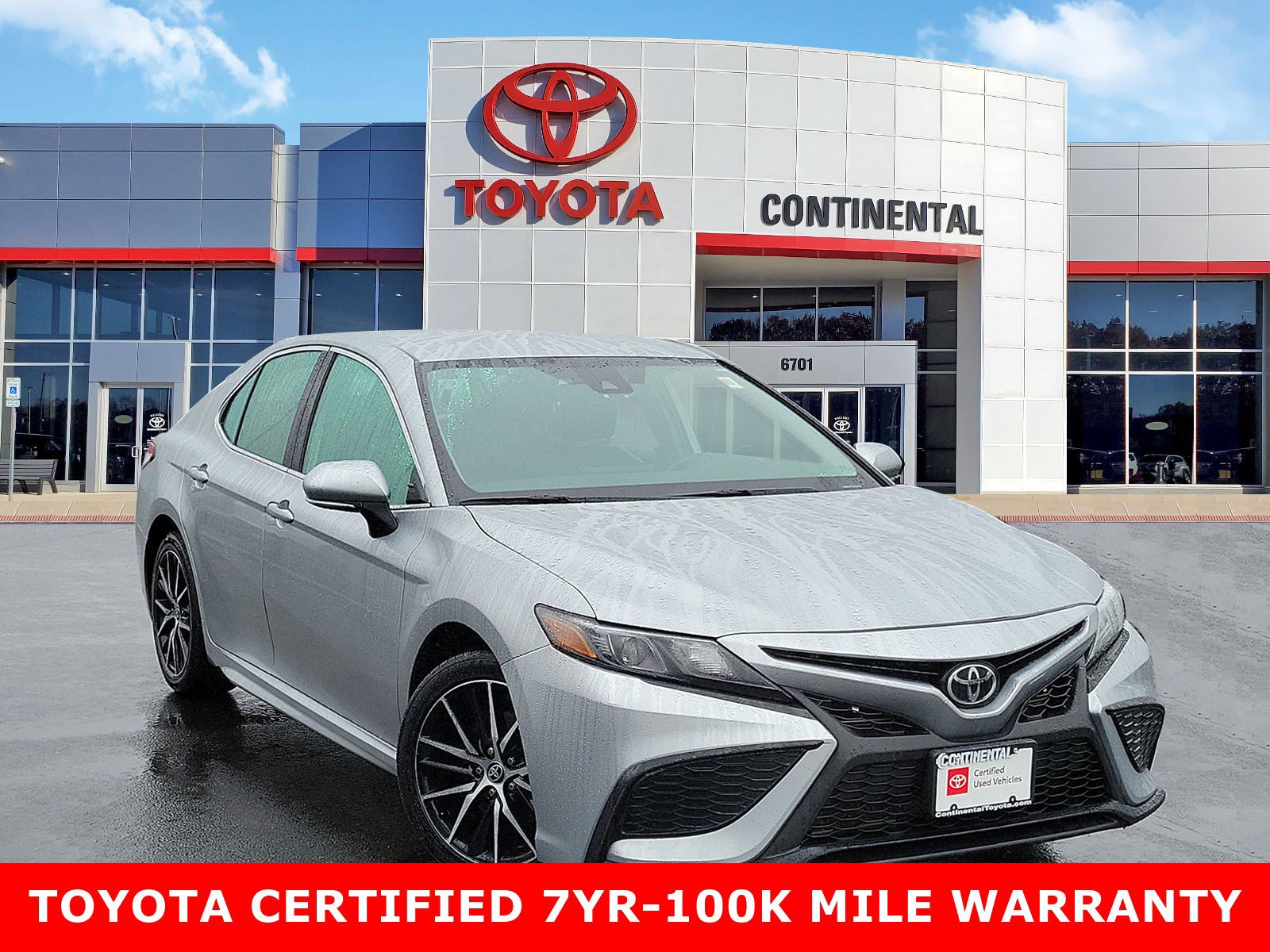 Certified 2024 Toyota Camry SE image 1