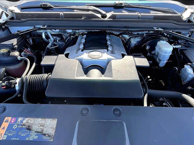 Used 2017 Cadillac Escalade Luxury image 11