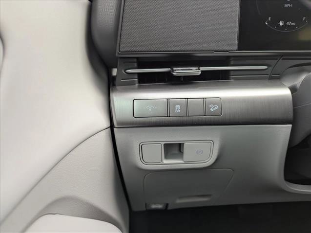 New 2026 Hyundai Kona SEL Premium image 17