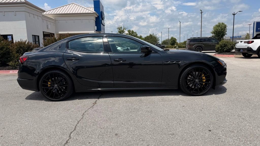 Used 2023 Maserati Ghibli Modena Q4 AWD/4WD image 8
