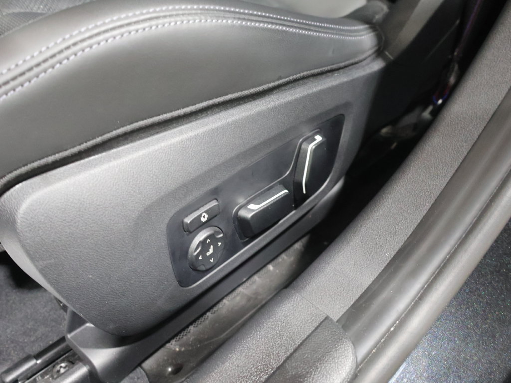 Used 2025 BMW M3 Competition AWD/4WD image 12